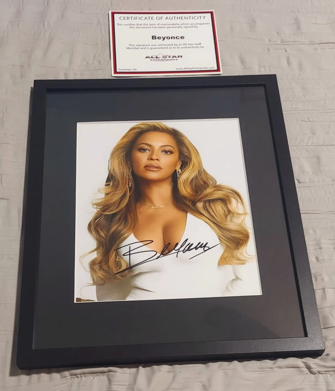 Beyonce Autographed 8x10 Photo Framed In 11x14 With COA, image 3