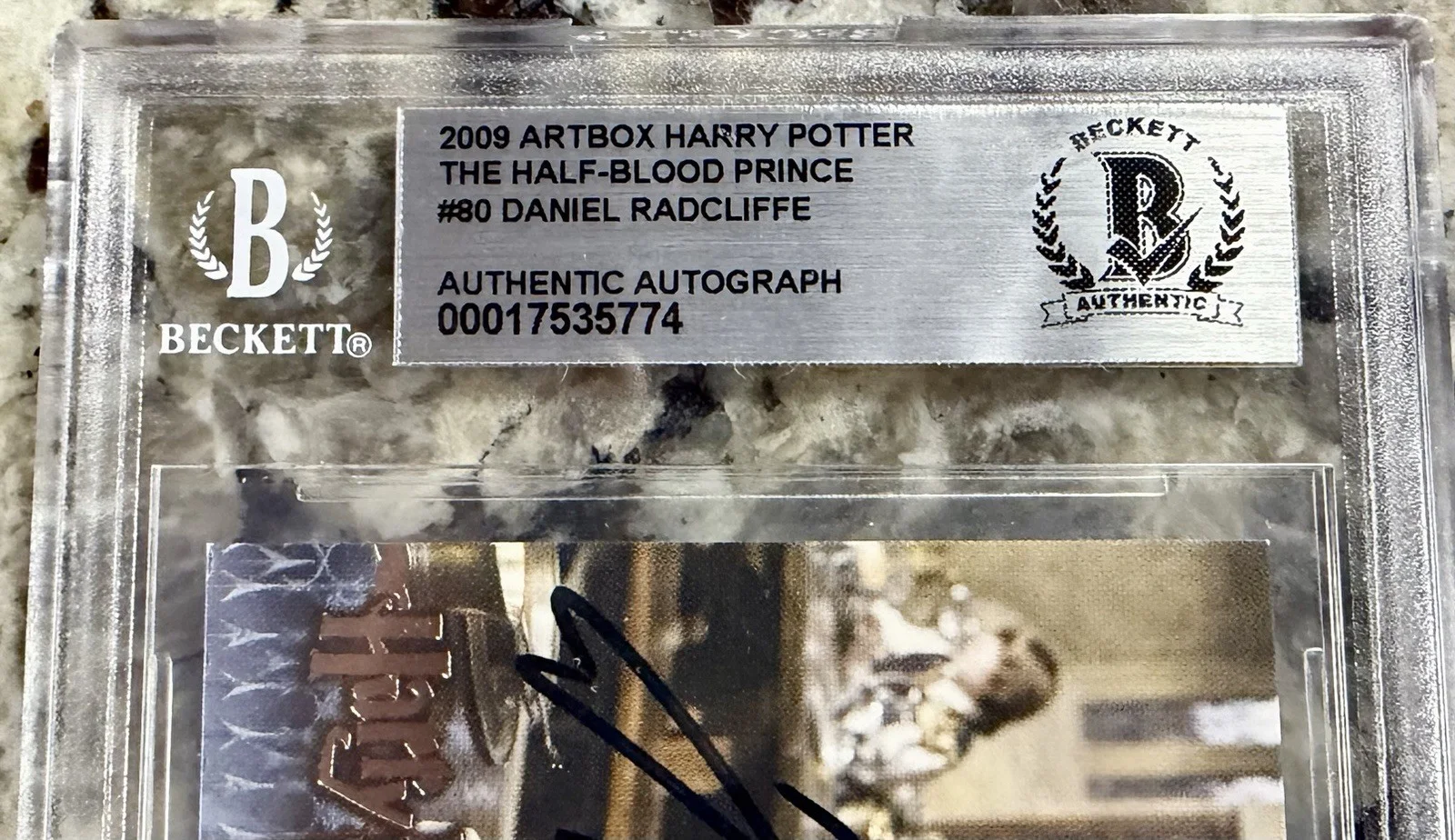 Daniel Radcliffe — Daniel Radcliffe SIGNED Harry Potter 2009 Artbox Trading Card #80- BGS COA, image 3