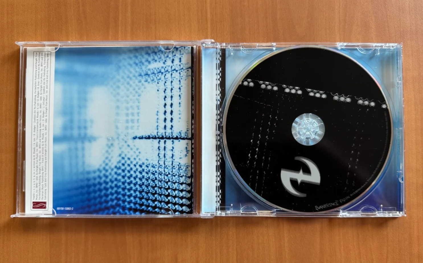 Amy Lee Evanescence Signed Autographed Fallen CD Booklet Beckett COA, image 2