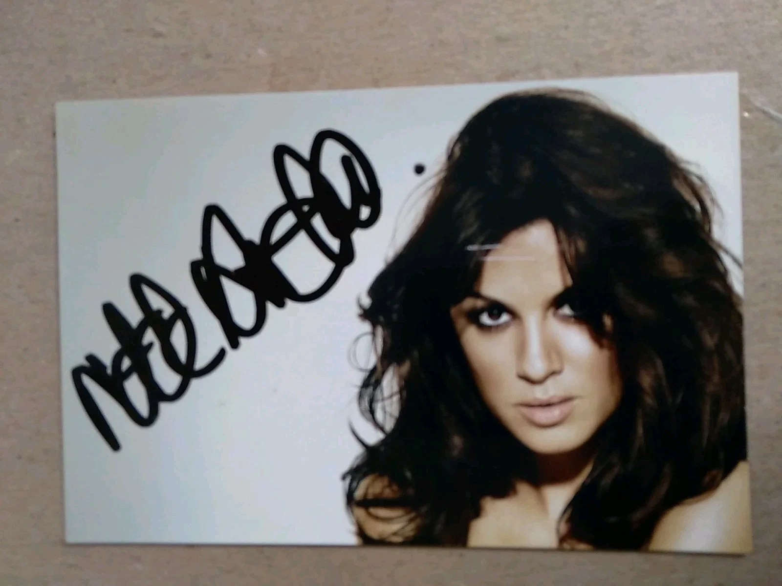 Natalia Avelon German Actress And Singer Autographed 6x4 Photo Signed, image 2