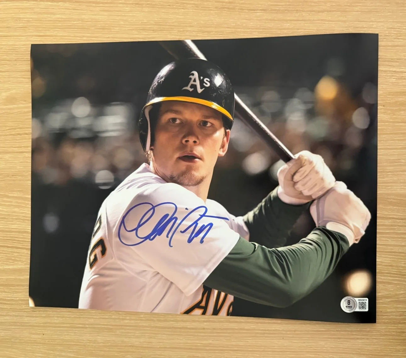 Chris Pratt — CHRIS PRATT SIGNED MONEYBALL 11X14 PHOTO BECKETT BAS