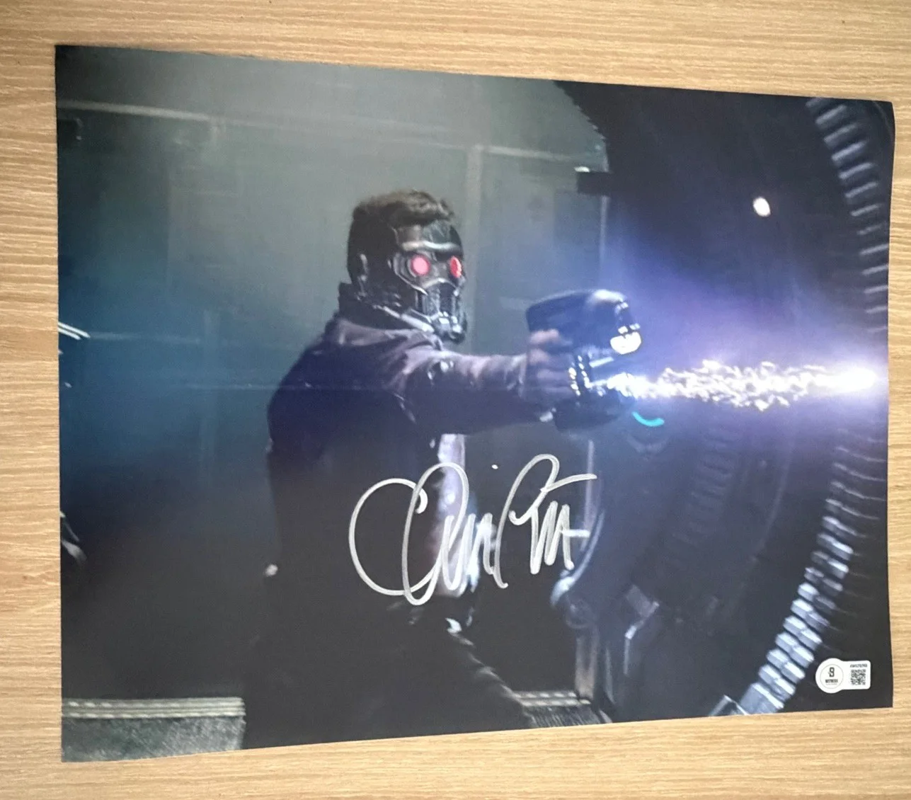 Chris Pratt — CHRIS PRATT SIGNED GUARDIANS OF THE GALAXY STAR LORD 11X14 PHOTO BECKETT BAS