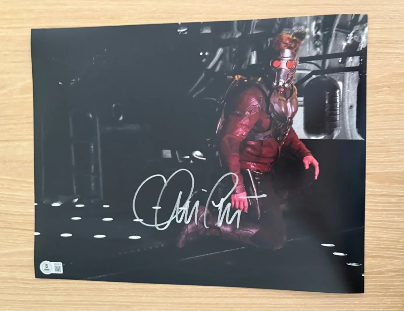 Chris Pratt — CHRIS PRATT SIGNED GUARDIANS OF THE GALAXY STAR LORD 11X14 PHOTO BECKETT BAS