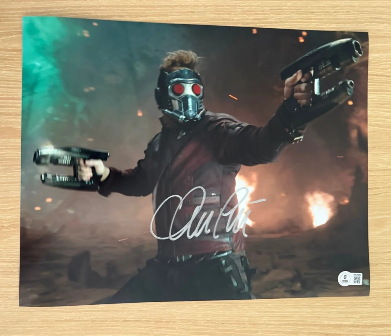 Chris Pratt — CHRIS PRATT SIGNED GUARDIANS OF THE GALAXY STAR LORD 11X14 PHOTO BECKETT BAS
