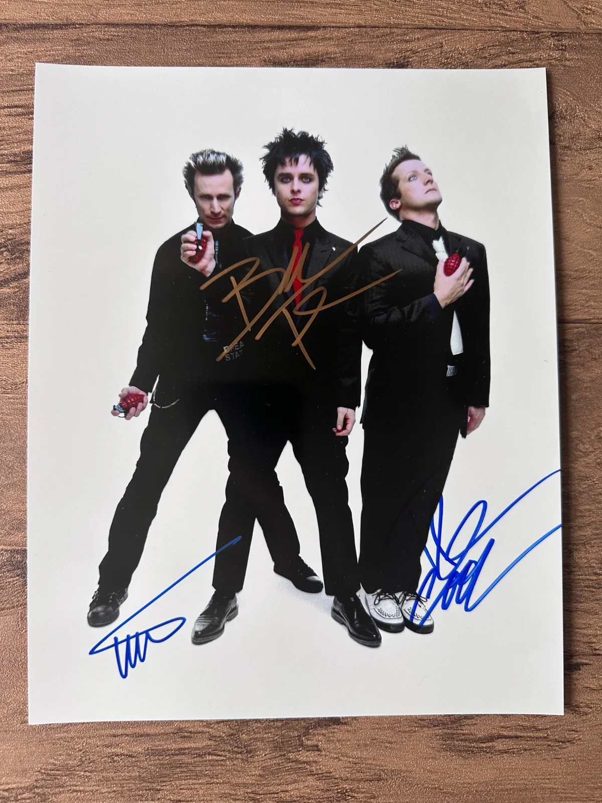 Billie Joe Armstrong, Tré Cool, Mike Dirnt — Green Day – Signed 8×10 Movie Photo