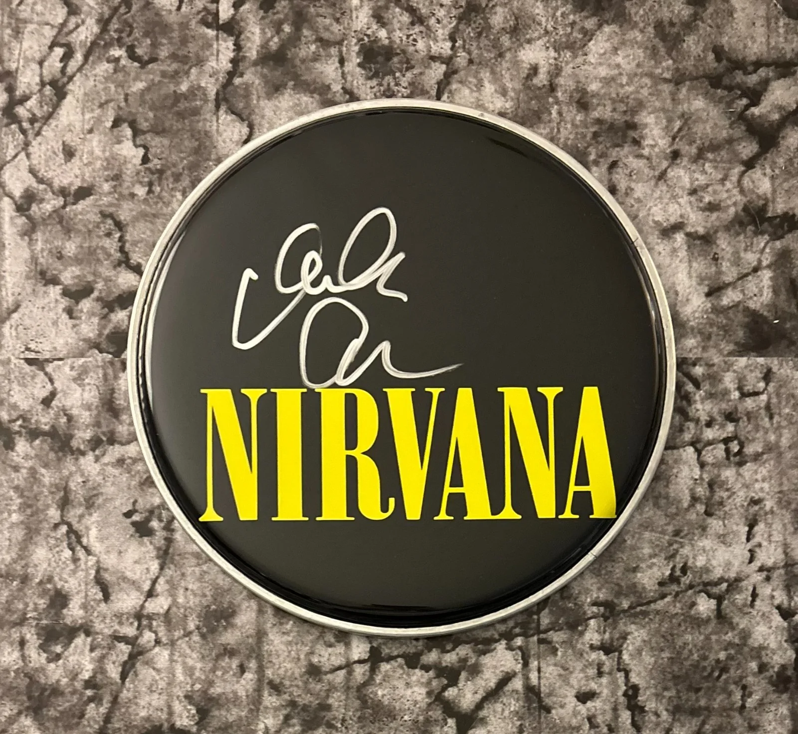GFA Nirvana Band Drummer * DALE CROVER * Signed 10" Drumhead EXACT PROOF COA, image 3