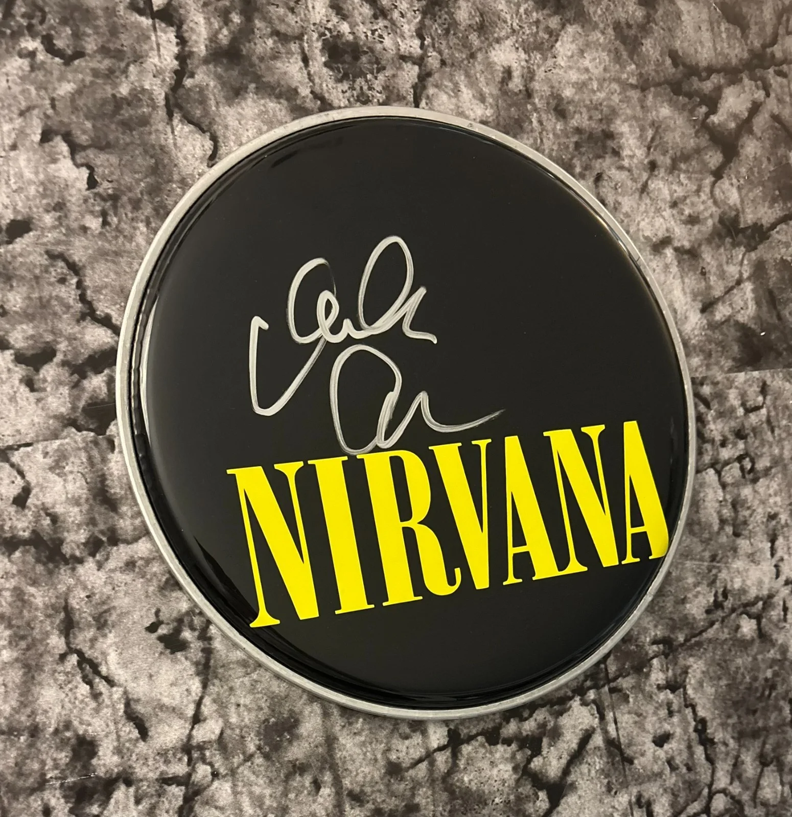 GFA Nirvana Band Drummer * DALE CROVER * Signed 10" Drumhead EXACT PROOF COA, image 5