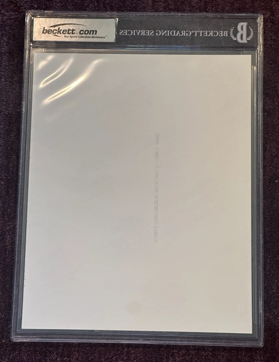 SHIRLEY MacLAINE — SHIRLEY MacLAINE Signed 8 X 10 PHOTO Beckett Encapsulated, image 4