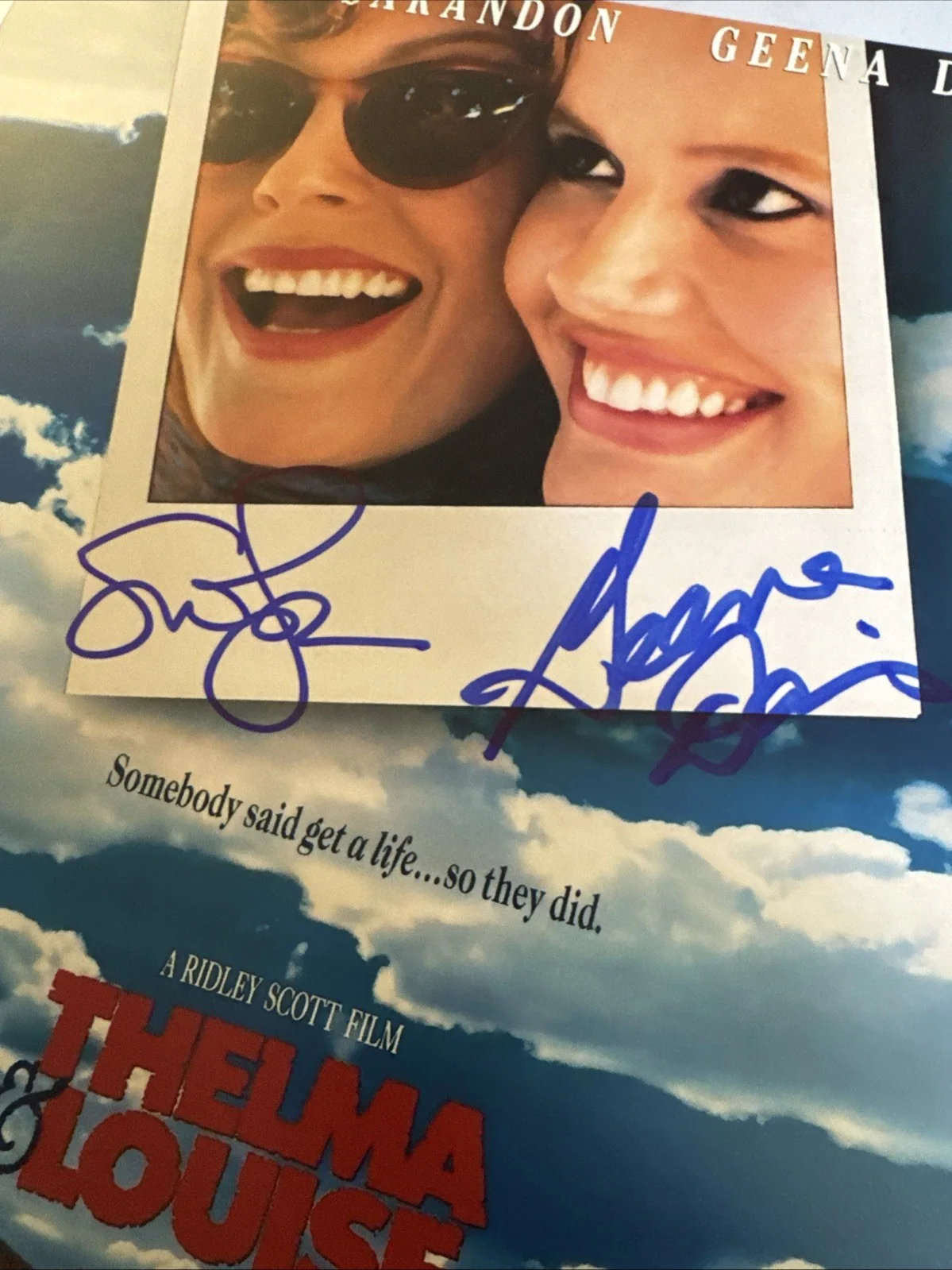 Geena Davis, Susan Sarandon — Geena Davis Susan Sarandon Signed 8x10 Thelma & Louise Photo OCCM, изображение 2