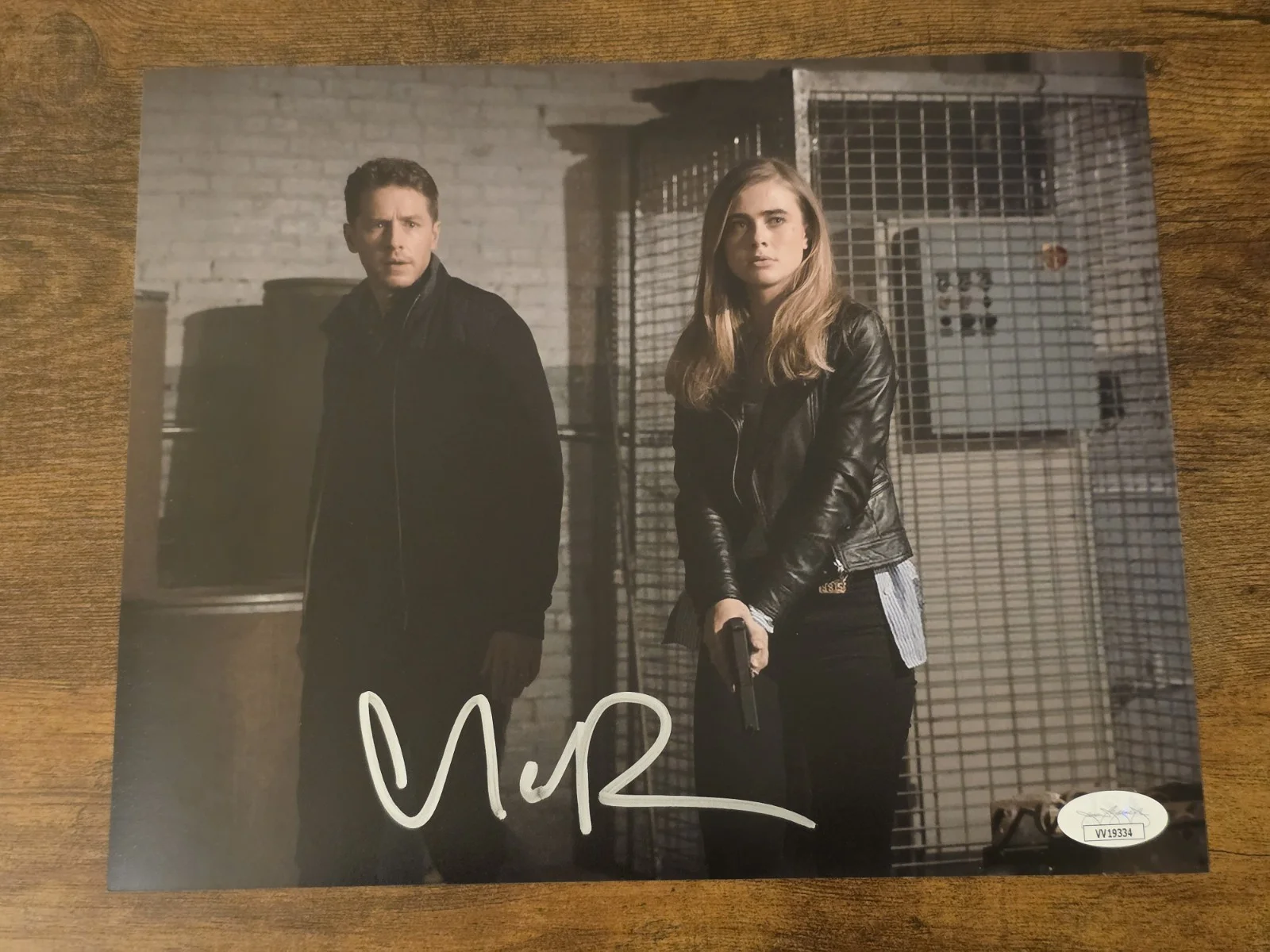 MELISSA ROXBURGH — MELISSA ROXBURGH SIGNED 8x10 PHOTO MANIFEST AUTOGRAPH THE HUNTING PARTY JSA