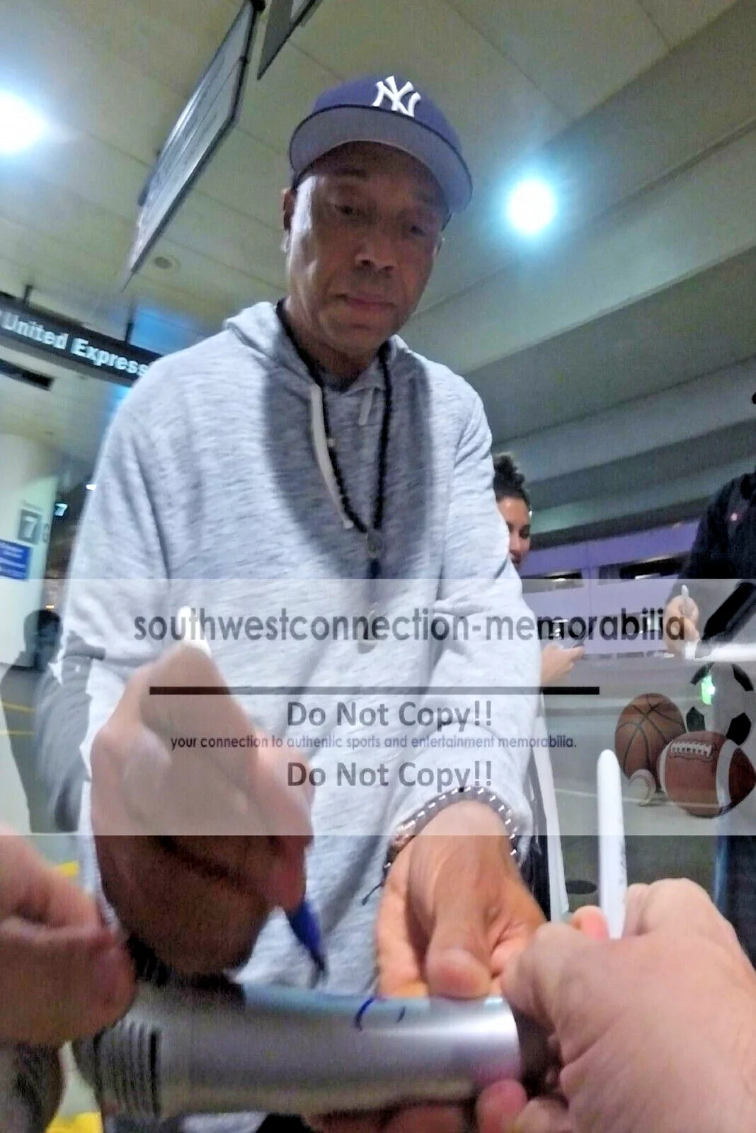 Russell Simmons Signed Microphone Proof Def Jam Records Rap Hip Hop 50 Autograph, изображение 2