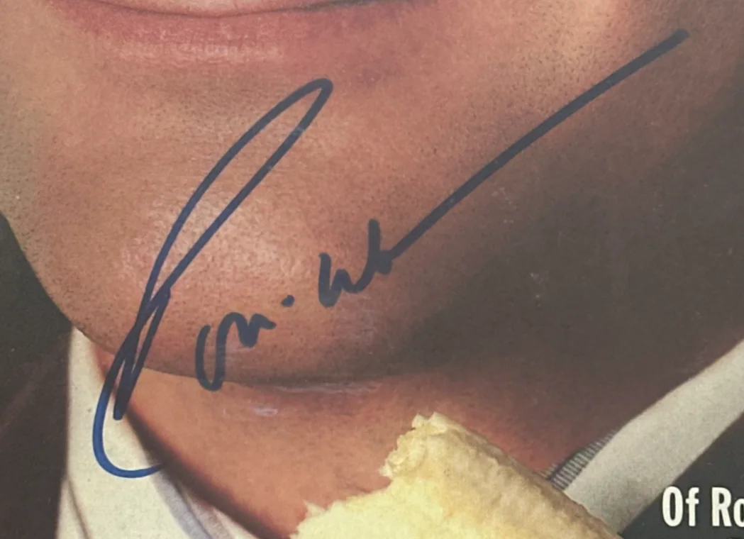 ROBIN WILLIAMS — ROBIN WILLIAMS Signed Jan 1991 GQ Magazine BAS & Encapsulated NO Label AUTO 10, изображение 2