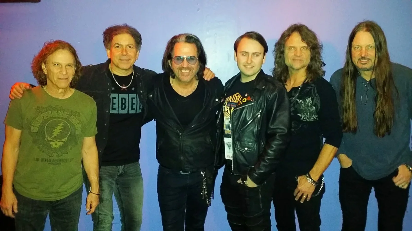 Winger In The Heart Of The Young Vinyl LP SIGNED by Entire Band, изображение 4