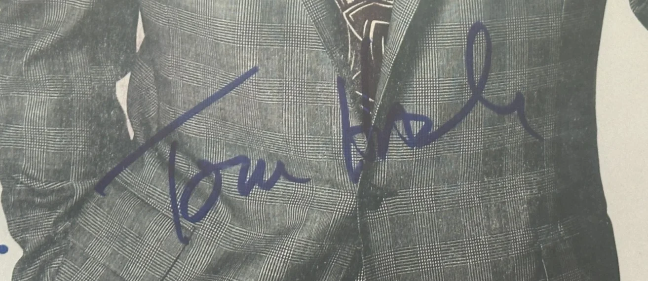Tom Hanks — TOM HANKS Signed January 1988 GQ Magazine BAS Beckett & Encapsulated NO Label, image 2