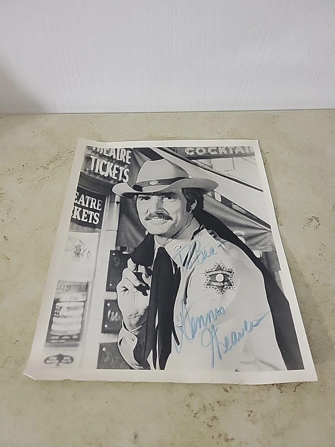 DENNIS WEAVER — DENNIS WEAVER, SIGNED 8X10 PHOTO, McLEOD, GUNSMOKE, DR. BUCK JAMES, MOVIES. COA