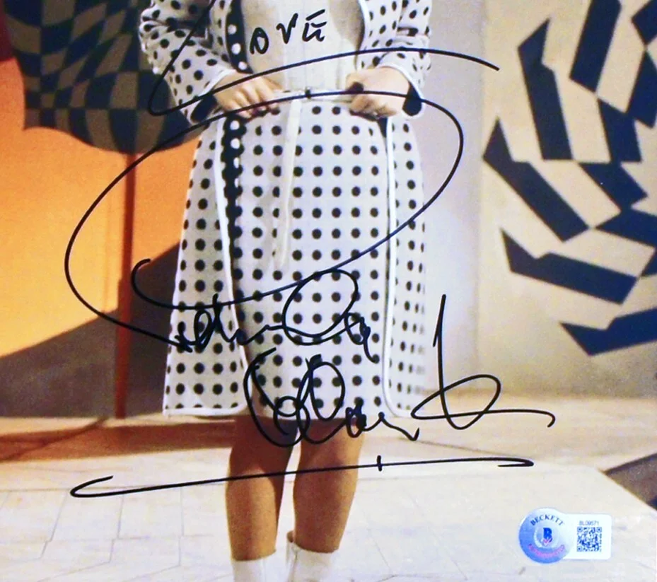 *Beckett Certified* PETULA CLARK SIGNED 8x10 Color Photo ("Downtown" 60s Rock), image 2