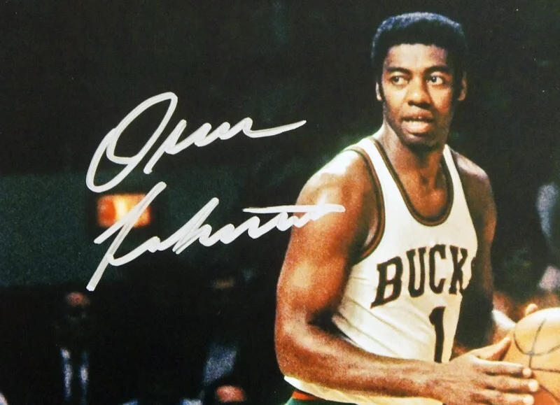 OSCAR ROBERTSON SIGNED - Beckett Certified - 8x10 Milwaukee Bucks NBA Photo!, изображение 3