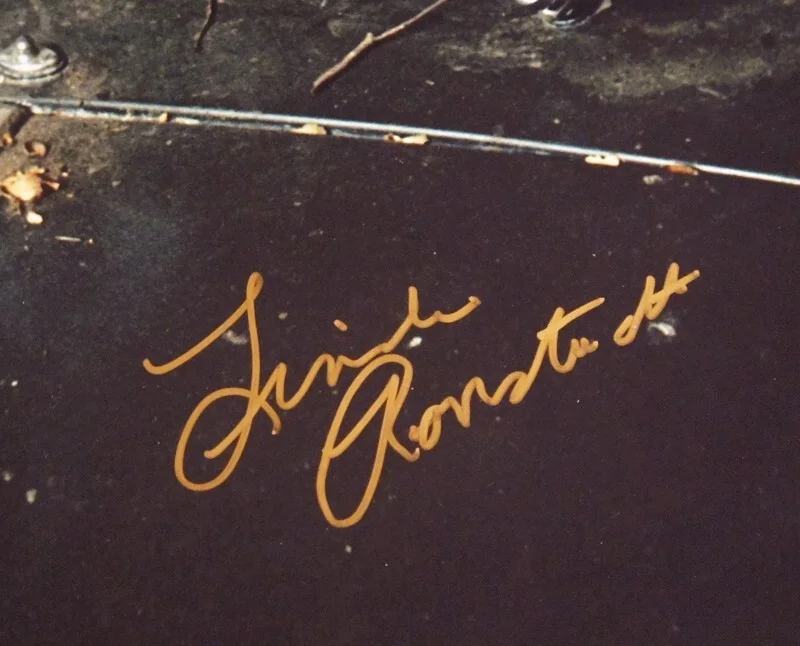 *JSA Witnessed* LINDA RONSTADT SIGNED Large 11x14 Color Photo (Stone Poneys)!, изображение 2
