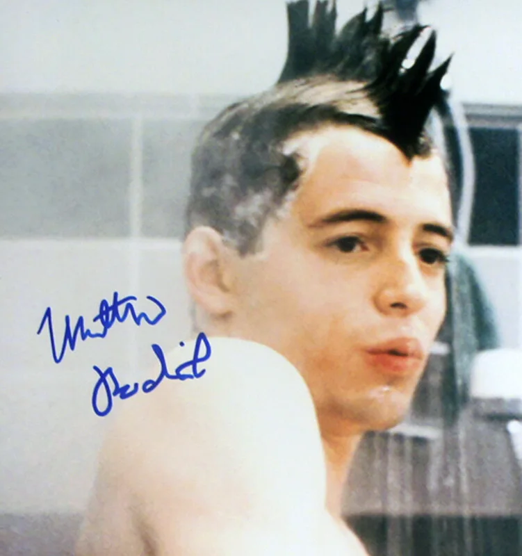 Matthew Broderick — BECKETT - MATTHEW BRODERICK Signed FERRIS BUELLER'S DAY OFF color 8x10 Photo!, image 2