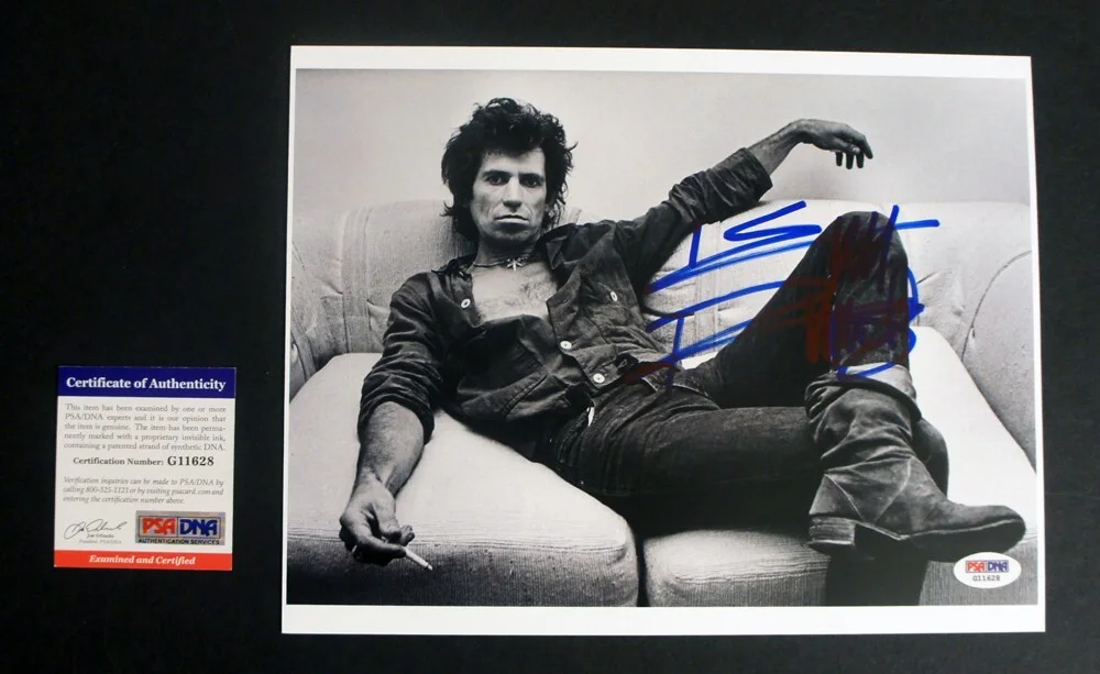 KEITH RICHARDS — *PSA/DNA Certified* KEITH RICHARDS SIGNED Photo (Rolling Stones) 8-1/2x11 NICE!