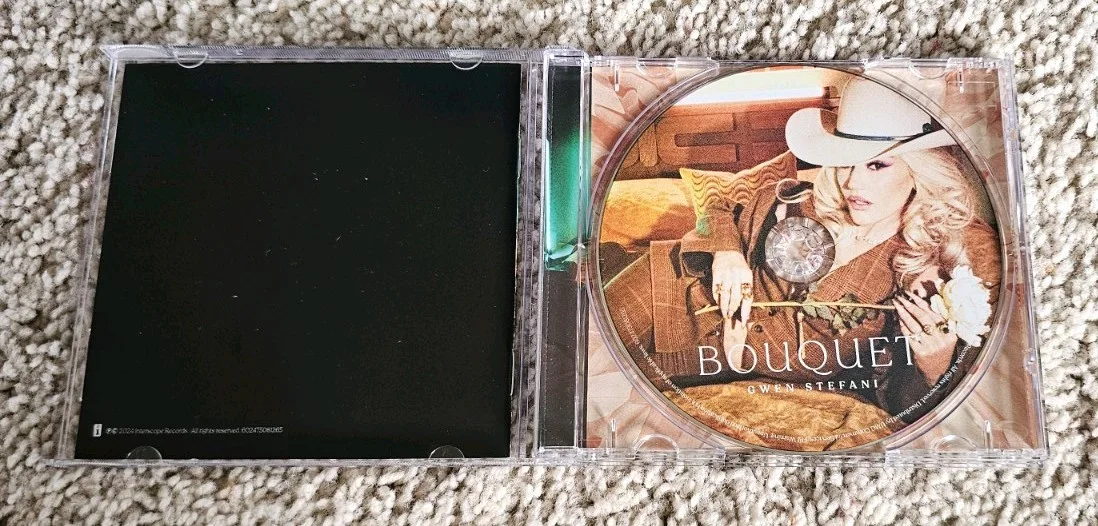 GWEN STEFANI Bouquet SIGNED Autograph CD Insert! No Doubt! RARE! 2, image 4