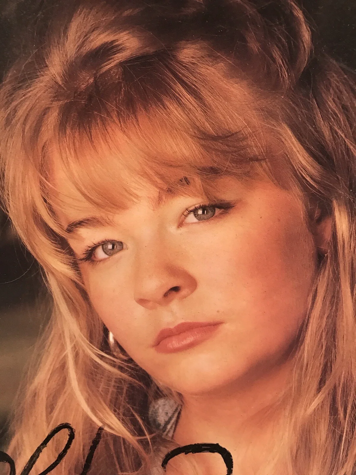 LEANN RIMES Autographed 8 x 10 Signed Photo, image 3