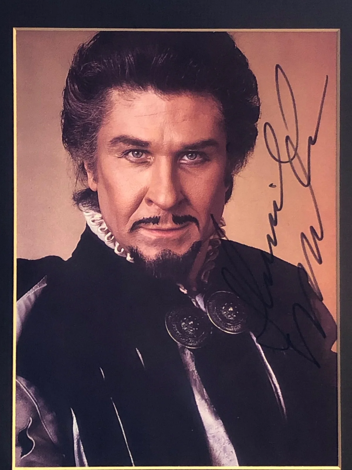 RARE SIGNED PHOTO OF LEGENDARY OPERA SINGER BARITONE SHERRILL MILNES 10” BY 13”, изображение 3