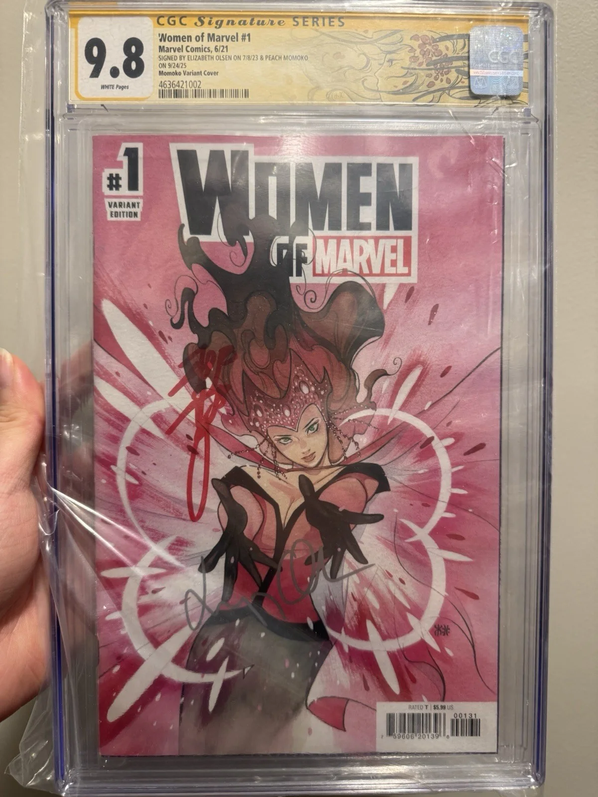 Elizabeth Olsen Peach Momoko Double Signed CGC SS 9.8 Women of Marvel #1 Variant, image 3