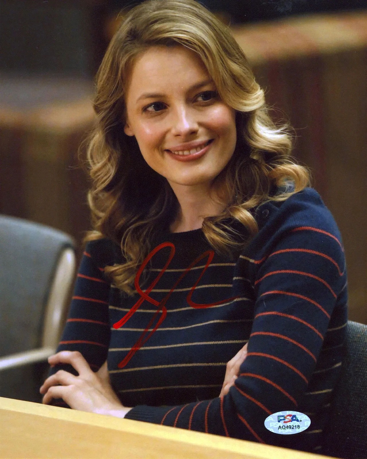 Gillian Jacobs — Gillian Jacobs Community Authentic Signed 8x10 Vertical Photo PSA/DNA #AQ49218