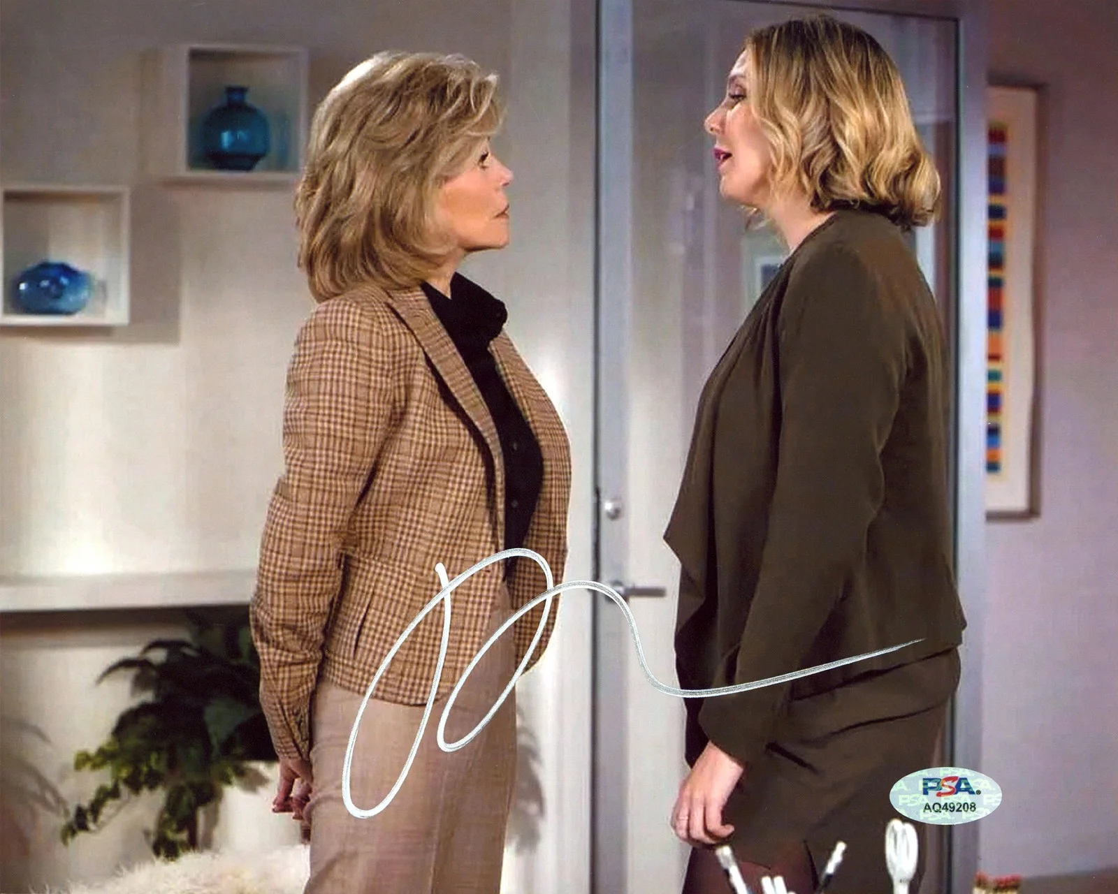 June Diane Raphael — June Diane Raphael Grace & Frankie Authentic Signed 8x10 Photo PSA/DNA #AQ49208