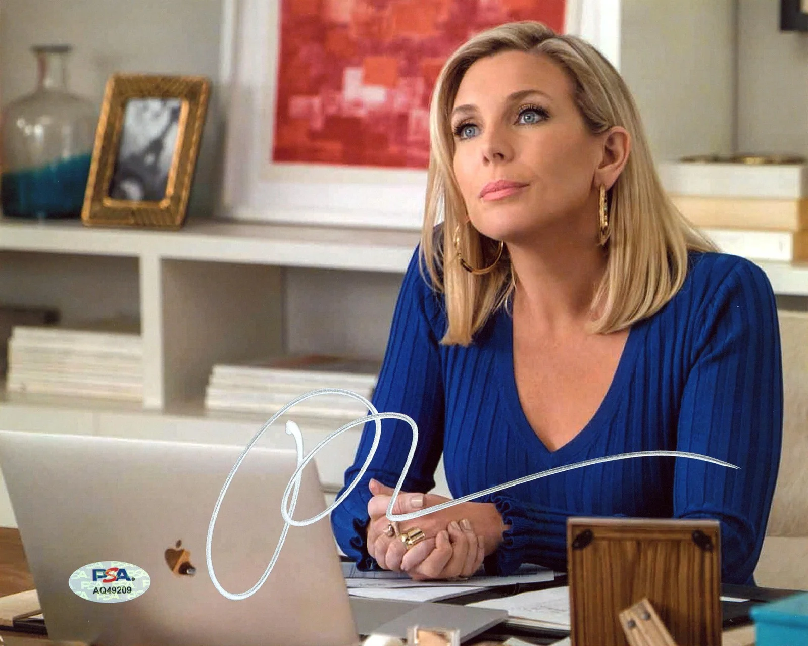 June Diane Raphael — Foto 8x10 firmada auténtica de junio Diane Raphael Grace & Frankie PSA/ADN #AQ49209