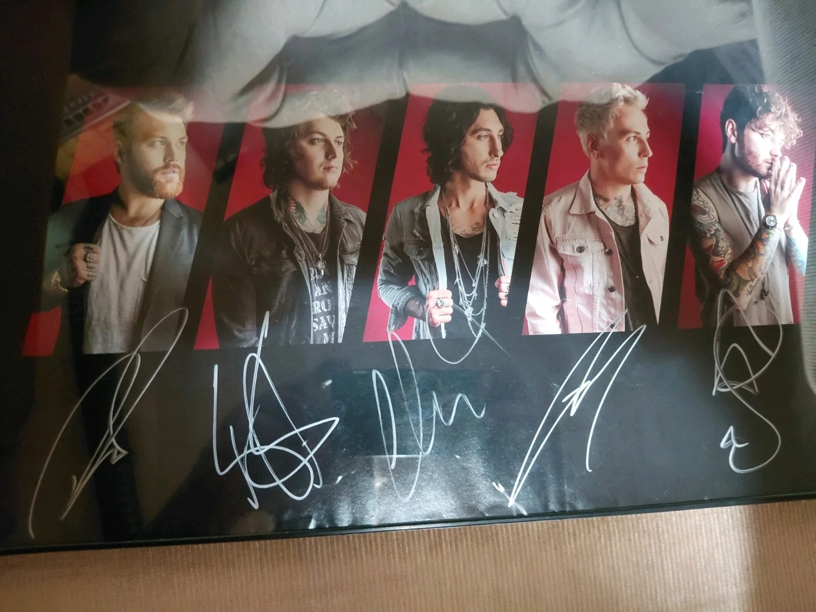 Signed Poster by Entire Band Asking Alexandria. Autographed. 11x17, изображение 2
