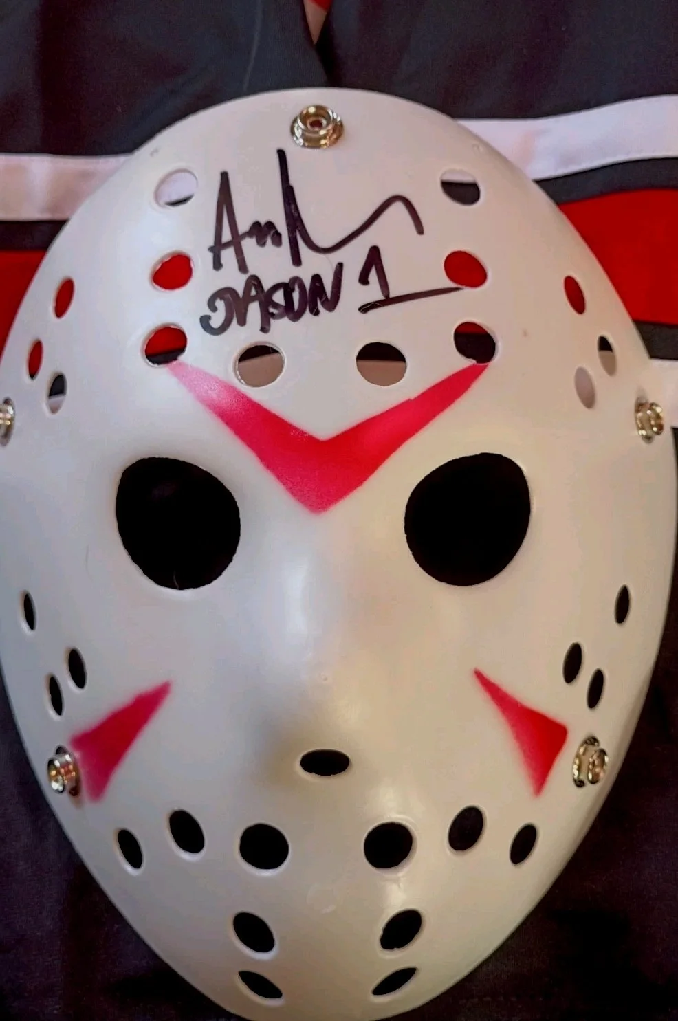 Ari Lehman — Ari Lehman Signed Jason Voorhees Lot - Jersey, Mask, & 11x14 Original Art - JSA, изображение 3