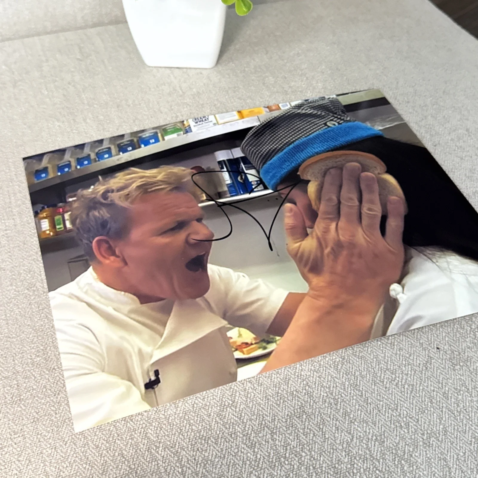 Gordon Ramsay — Gordon Ramsay Signed 8x10 Photo Hell's Kitchen Autograph COA Matching Holograms, image 2