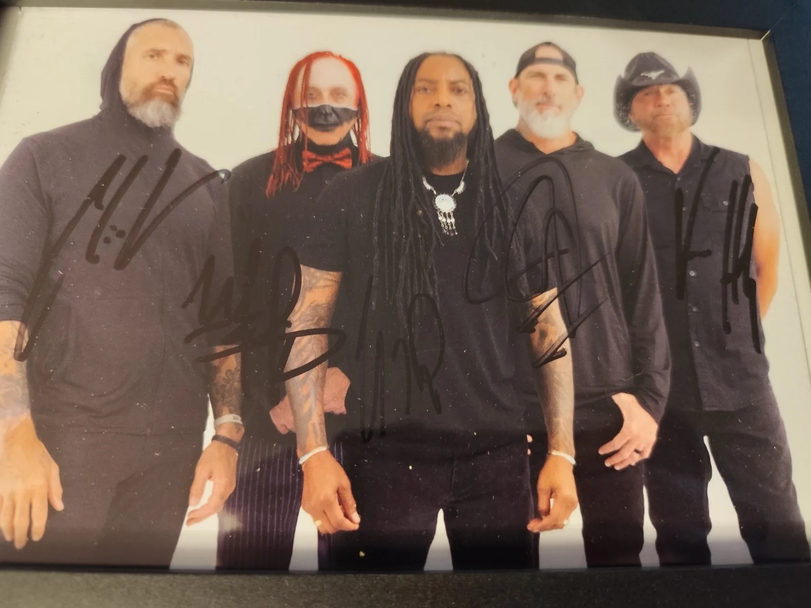 SEVENDUST - ONE - SEALED CD 2026 WITH FRAMED SIGNED 8x6 ART CARD BY BAND, изображение 4