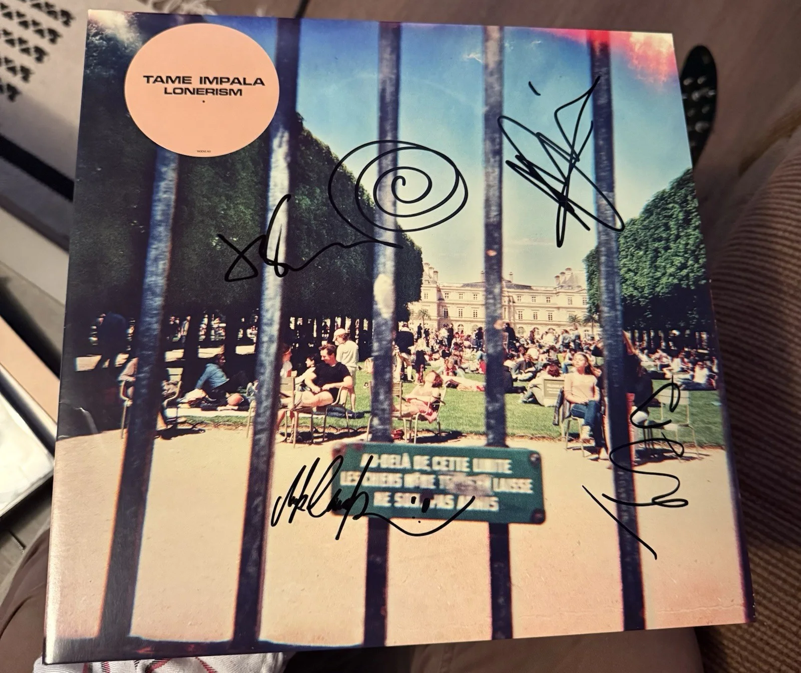 LP de vinilo autografiado por Tame Impala “Lonerism” firmado por Kevin Parker Whole Band, изображение 4