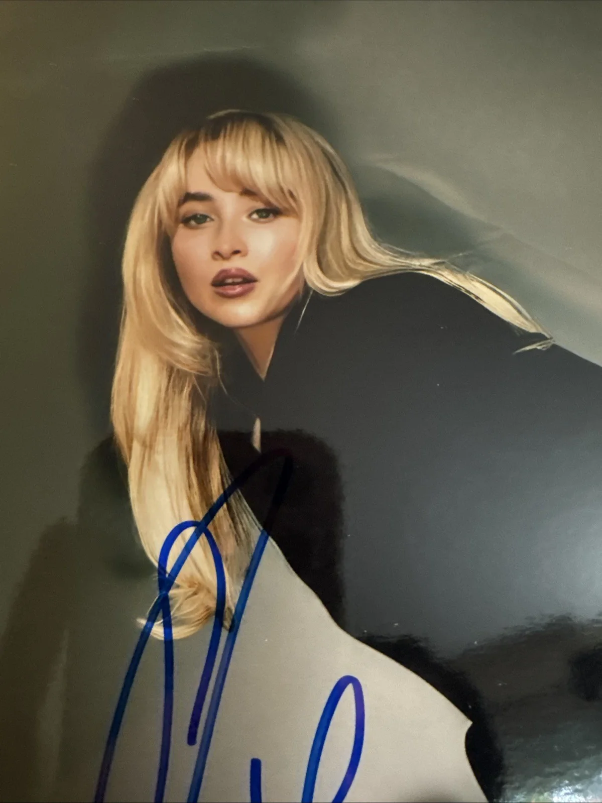SABRINA CARPENTER Signed Original 8x10 Photo Authentic Autograph, image 3