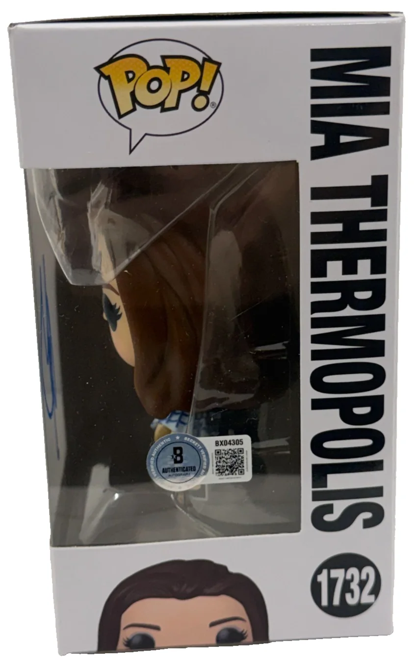 Anne Hathaway — Anne Hathaway Signed Mia Thermopolis Funko Princess Diaries Autograph Beckett, изображение 2