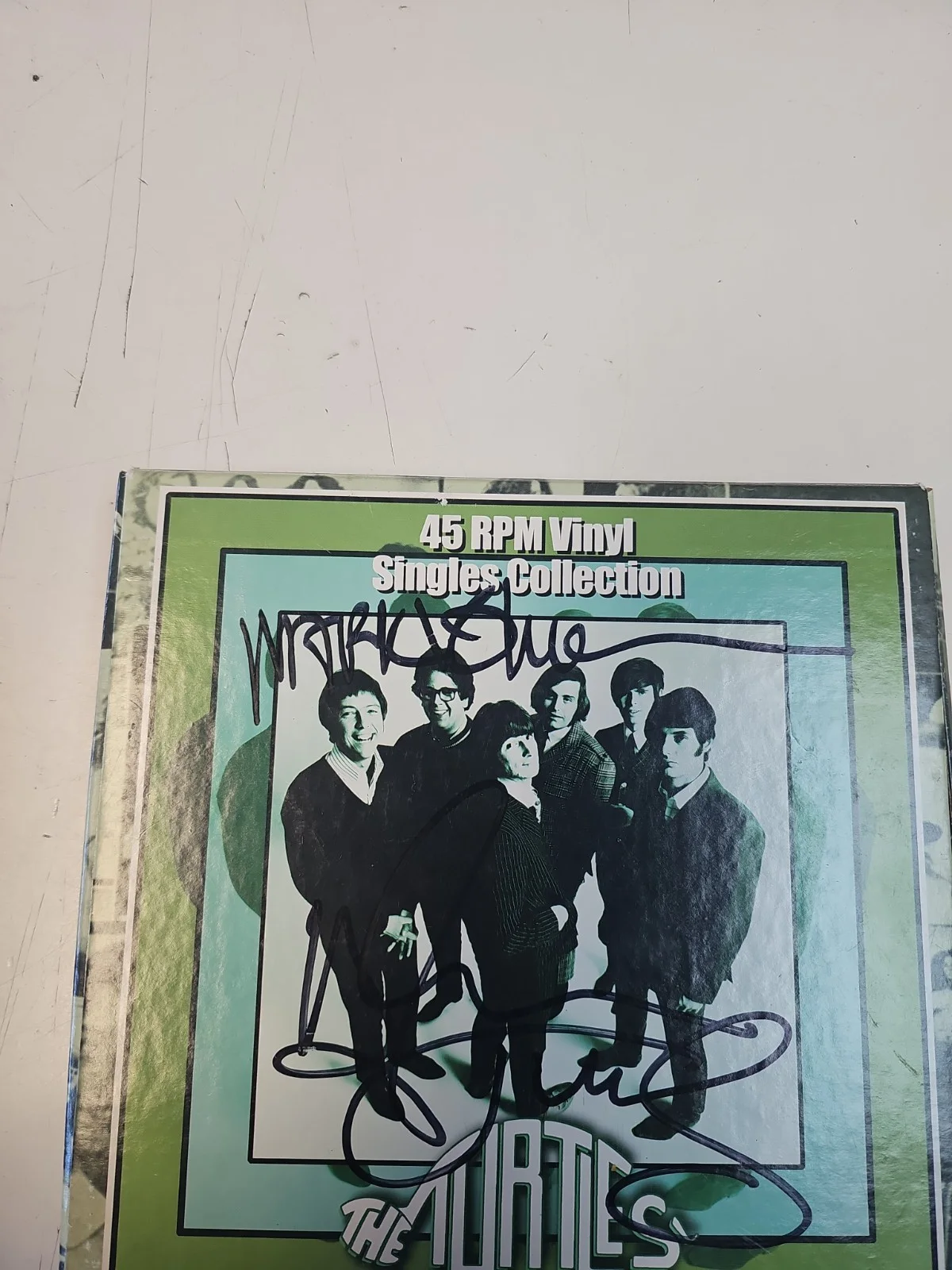 The Turtles Signed 45 RPM Vinyl Singles Collection Signed Autographed MV And HK, image 2