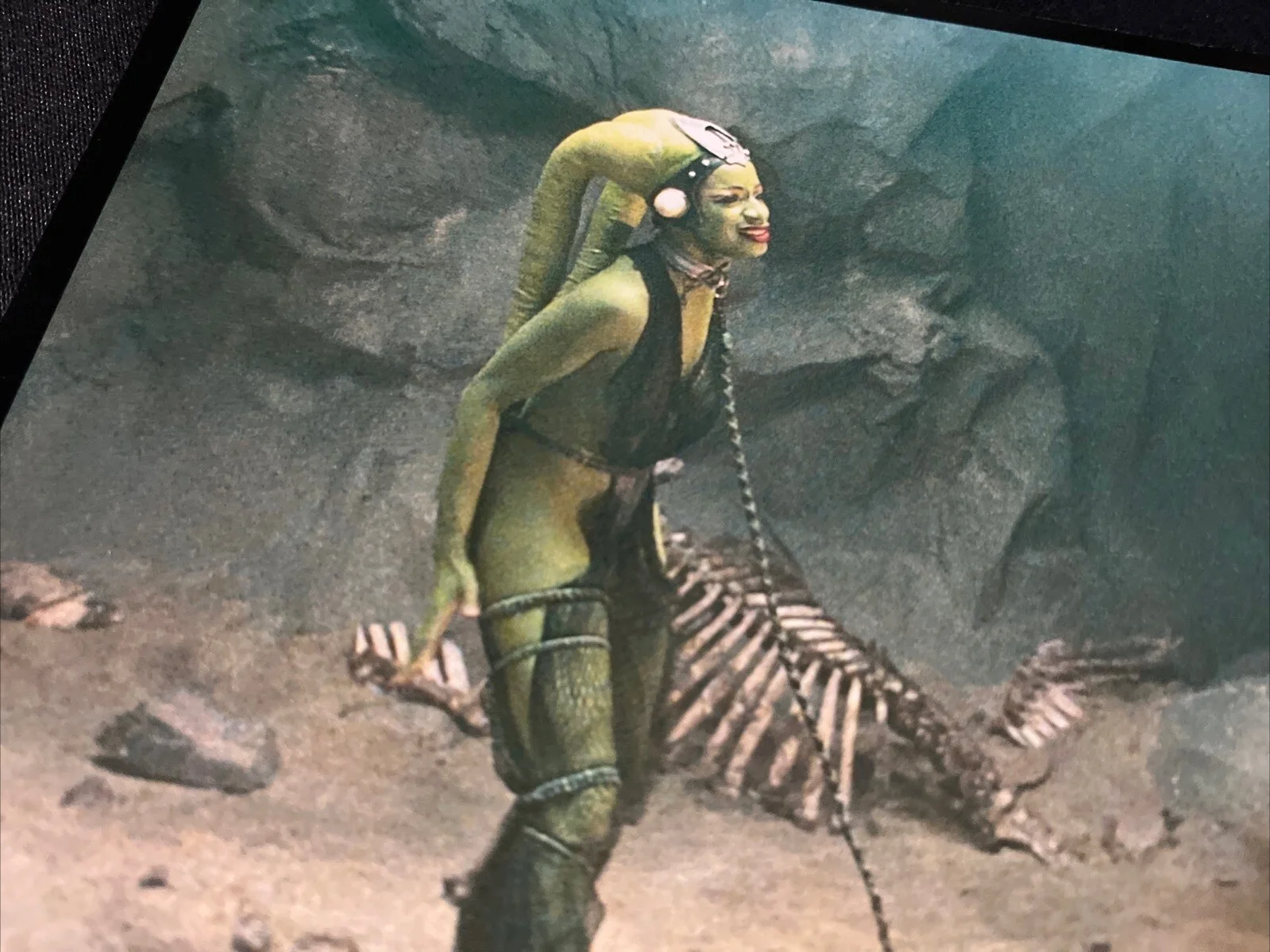 Femi Taylor — Femi Taylor OOLA Signed 8x10 Photo Sexy STAR WARS RETURN OF THE JEDI Autograph, изображение 3