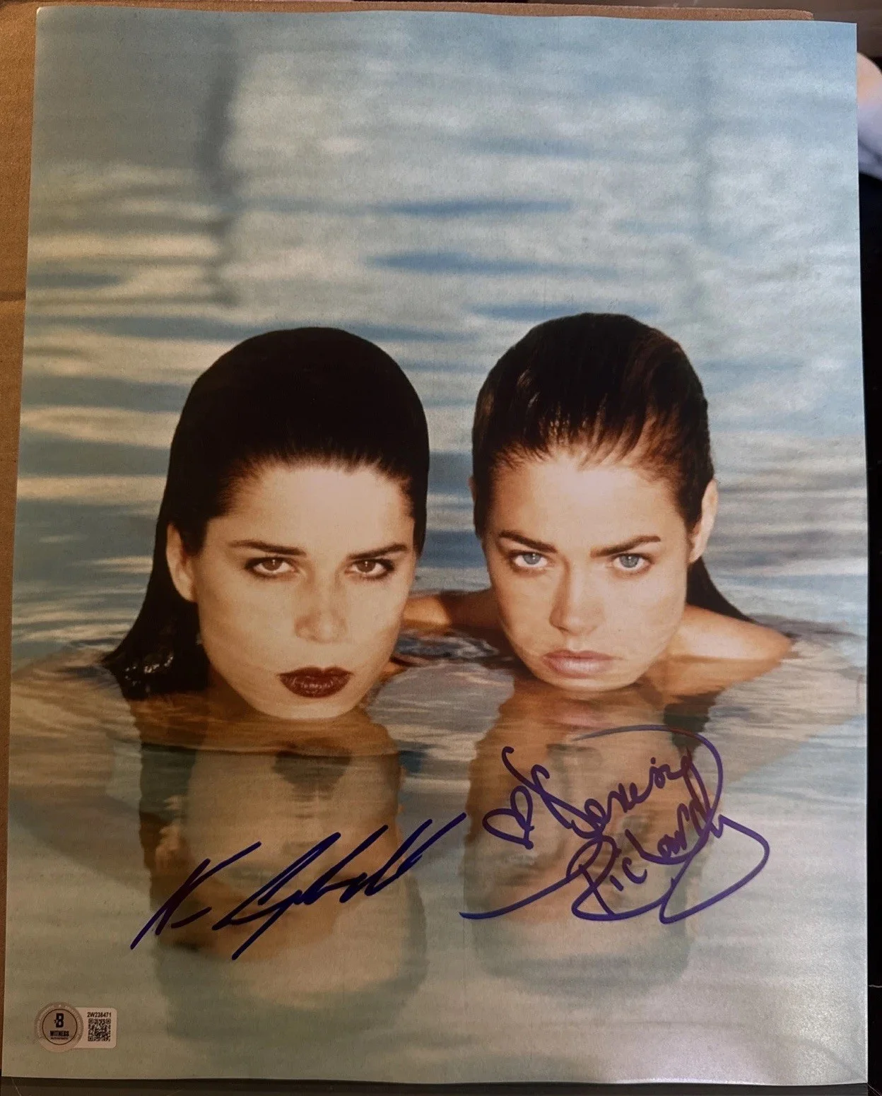 Neve Campbell — Neve Campbell Denise Richards Signed 11x14 Wild Things Photo Beckett BAS