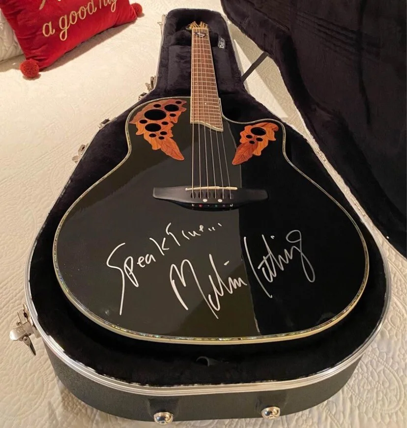 OVATION Acoustic Electric Guitar + Case Signed By Melissa Etheridge Celebrity, image 2