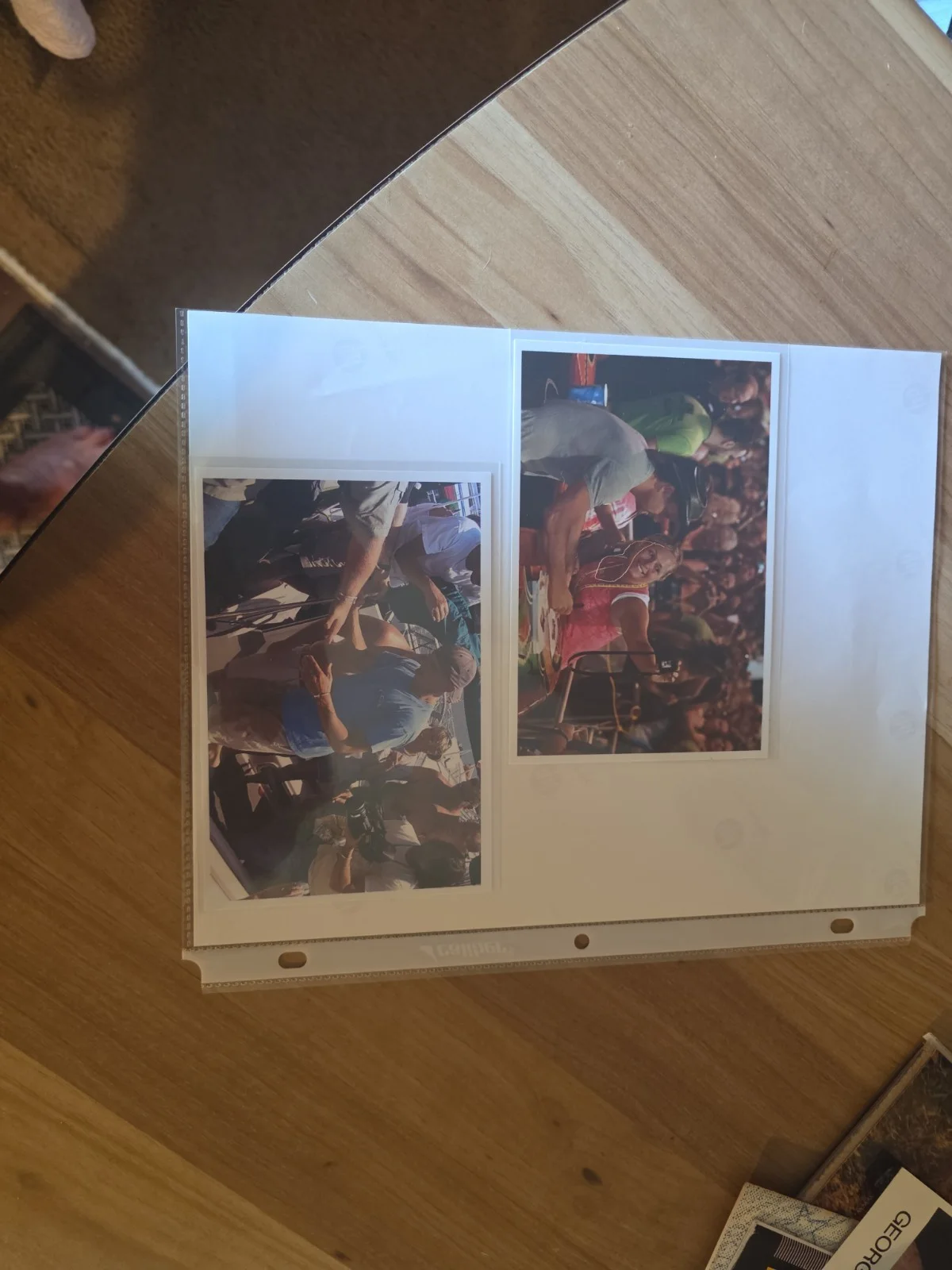 Very rare autographed photo of tim mcgraw and kenny chesney, изображение 2