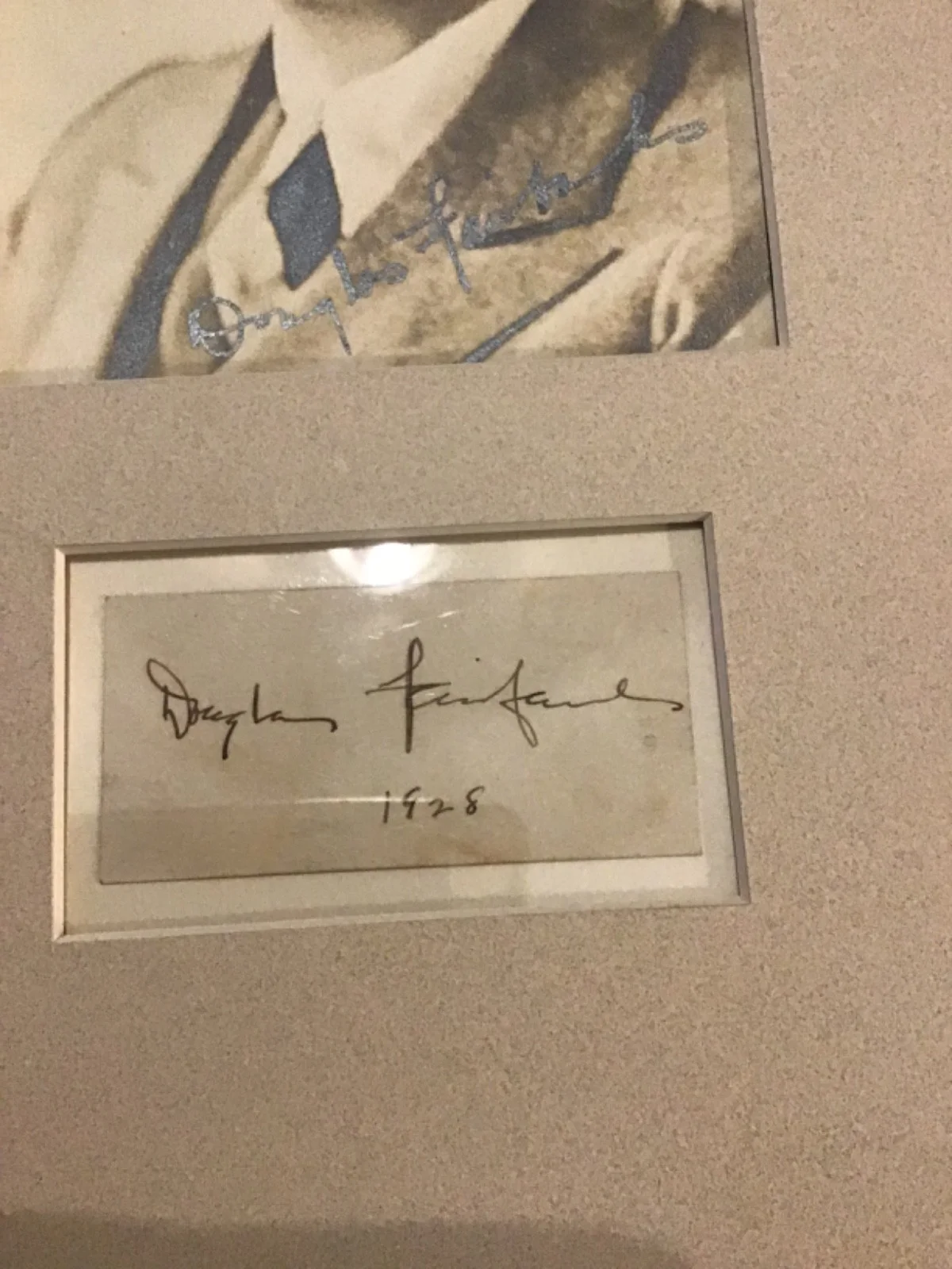 Douglas Fairbanks Sr — Douglas Fairbanks Sr. Very Rare & Early 1928 Signed Autographed Matted 7x9 + Cut, image 3