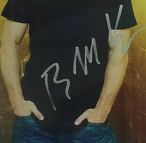 BenMckenzie — Ben McKenzie signed color 8x10 "The O.C.", image 2