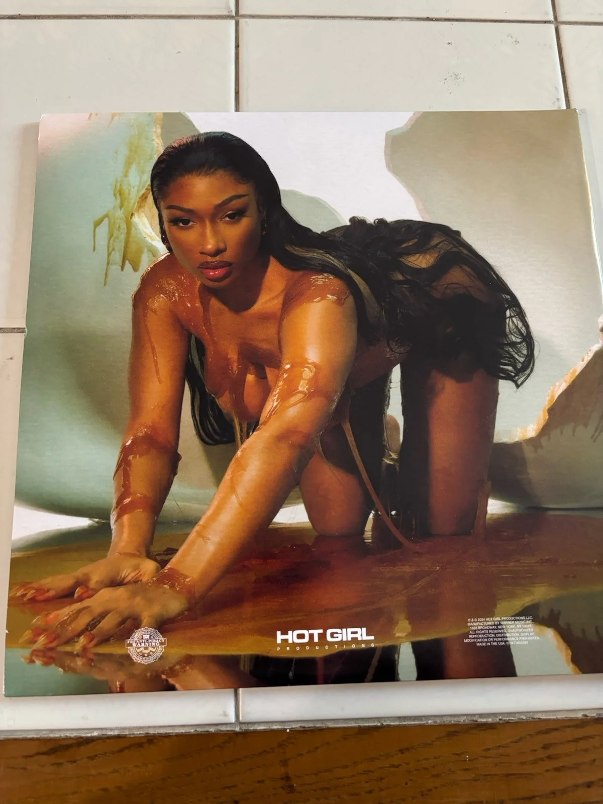 Megan Thee Stallion signed Megan 12" album lp COLORED VINYL New, изображение 2