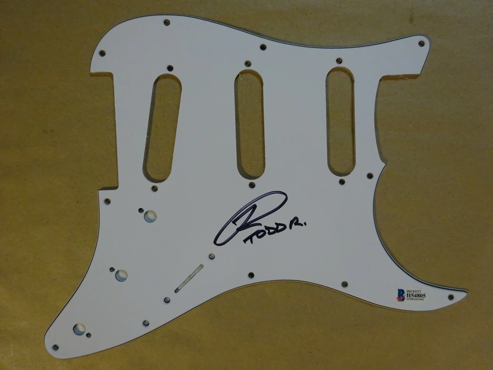 Signed TODD RUNDGREN Autographed Guitar Pick Guard BECKETT BAS COA, image 2