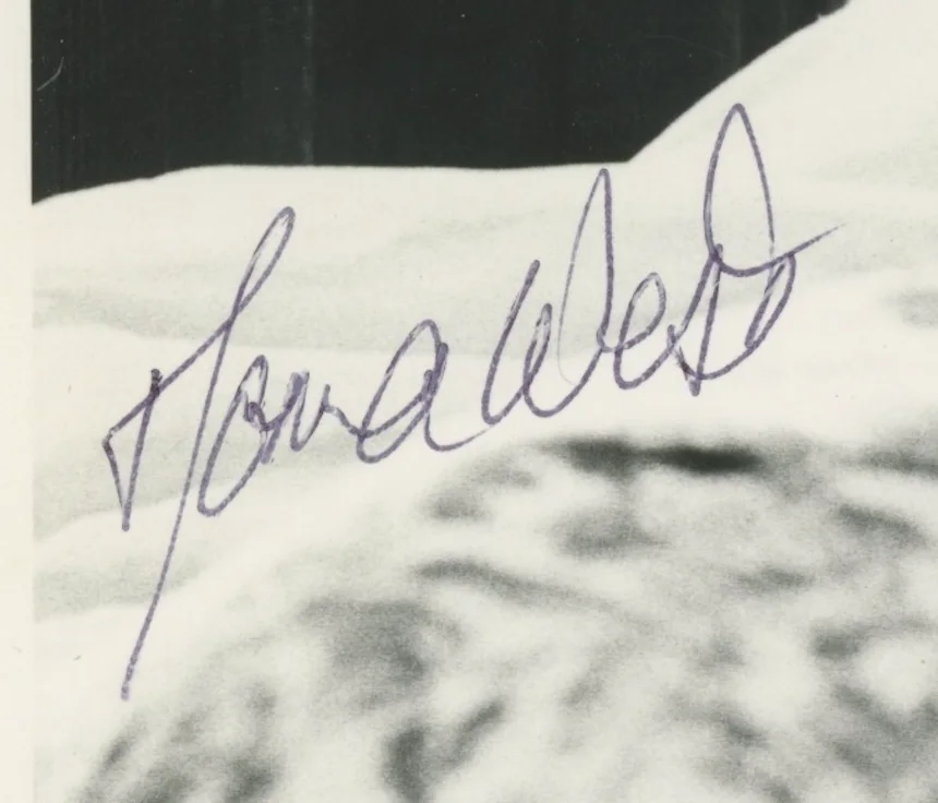 Celebrity — Norma West British Actress Autographed Signed Photo AMCo COA 30092, изображение 2