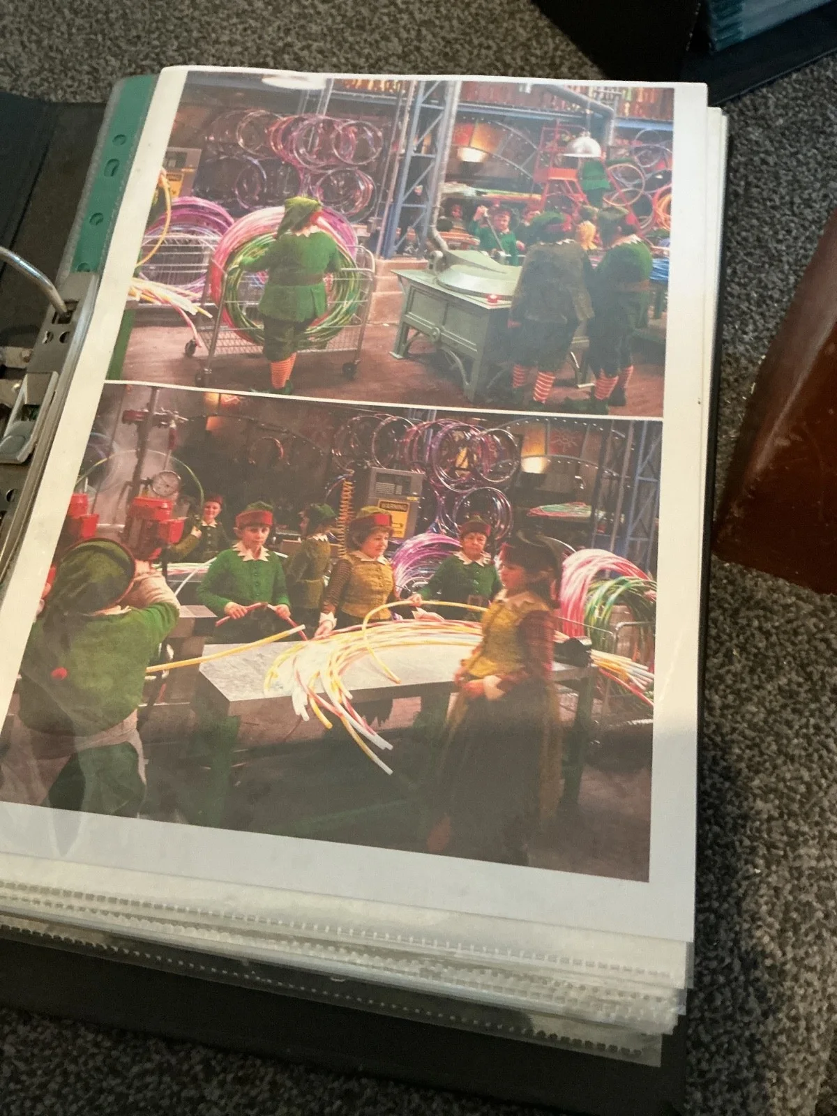 FRED CLAUS 2007 PRODUCTION 2 USED CONTINUITY PHOTO FOLDERS RARE ., изображение 5
