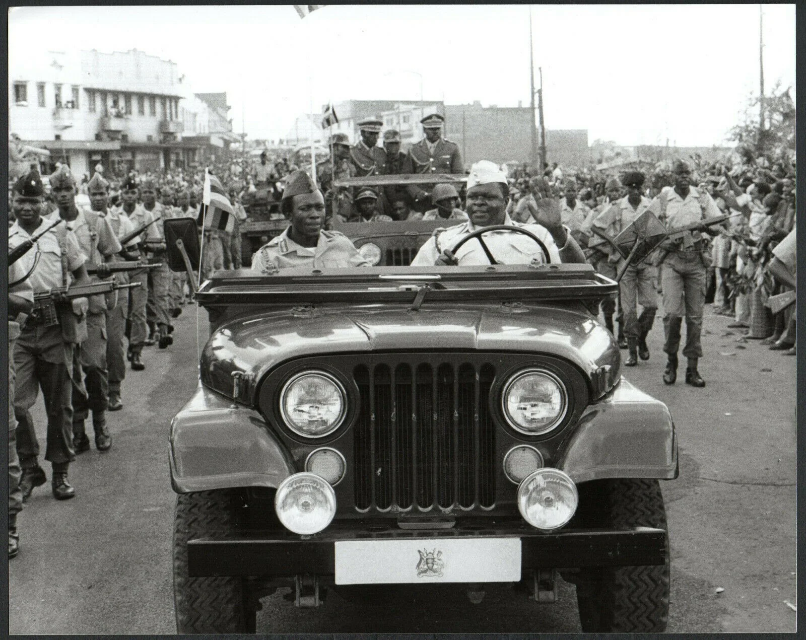 RISE AND FALL OF IDI AMIN 1981 Joseph Olita, Thomas Baptiste 4 10x8 STILLS, image 2
